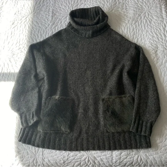 Zara Oversized Chunky Knit Sweater with Pockets - Picture 2 of 6